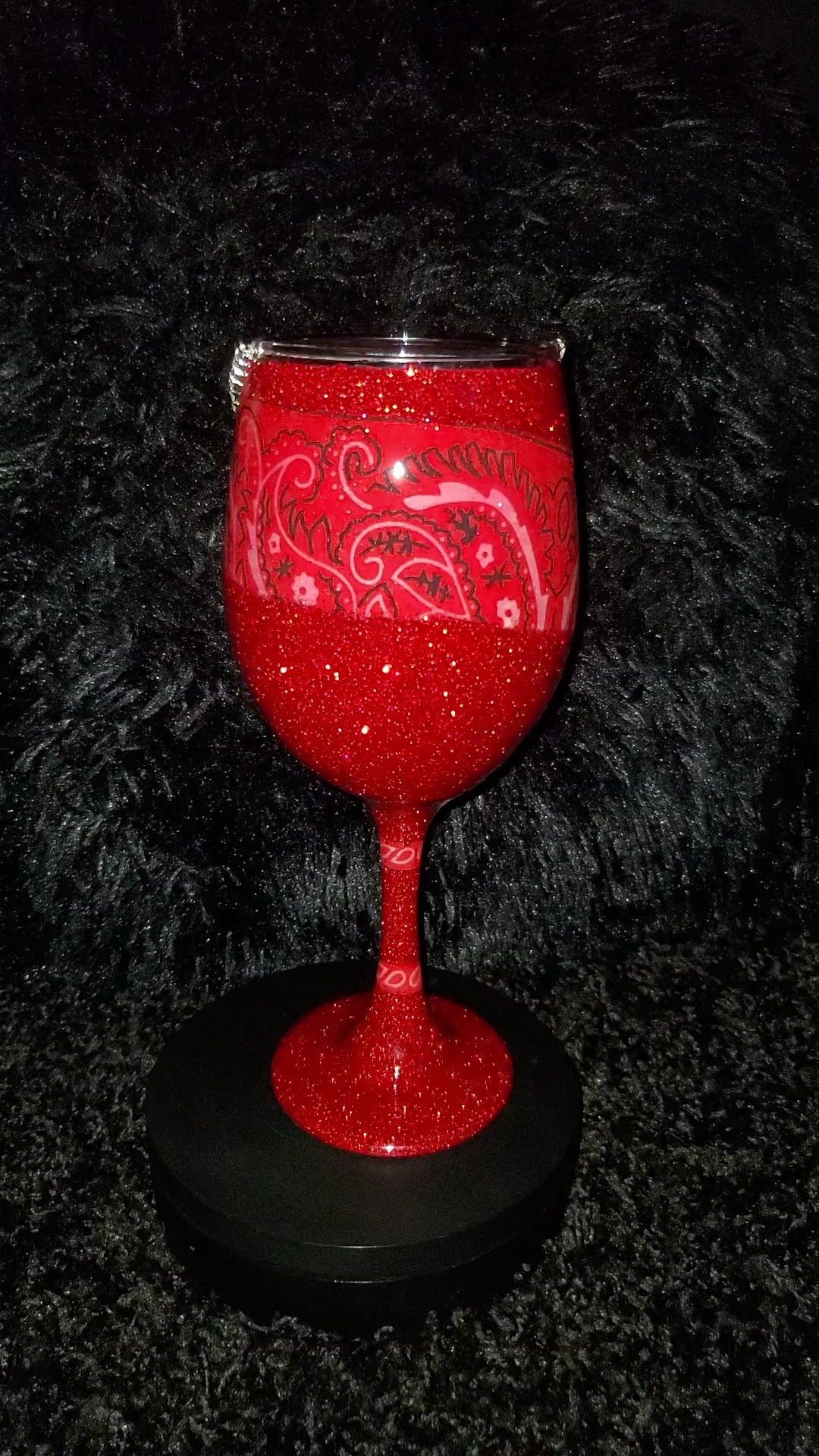 Red Bandana Glitter Wineglass With A Rhinestone Trim