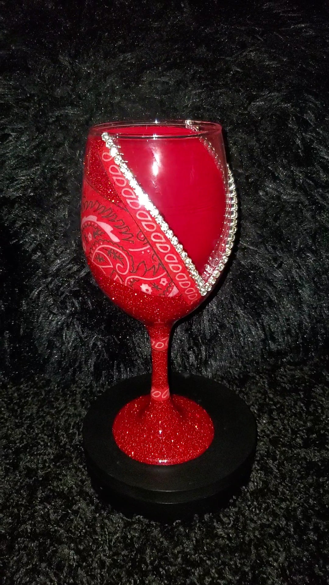 Red Bandana Glitter Wineglass With A Rhinestone Trim